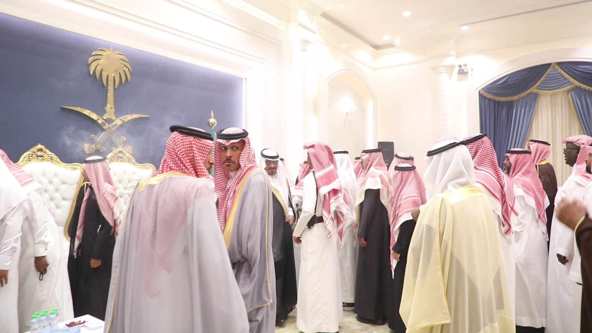 واحييا هذا الزواج غناء الفنانين 1. دحوم الطلاسي                                 2. منصور الدخيل                 3. بن مرضي                4. محمد مبارك