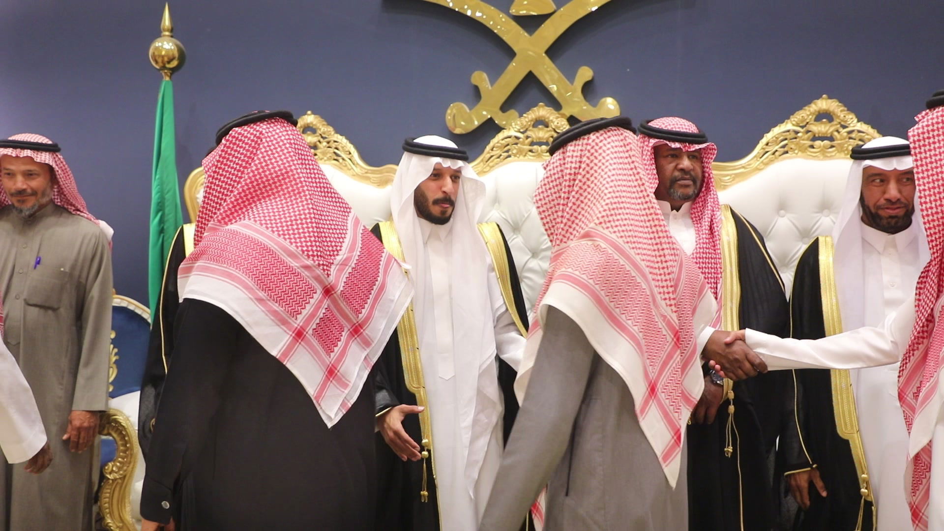 واحييا هذا الزواج غناء الفنانين 1. دحوم الطلاسي                                 2. منصور الدخيل                 3. بن مرضي                4. محمد مبارك