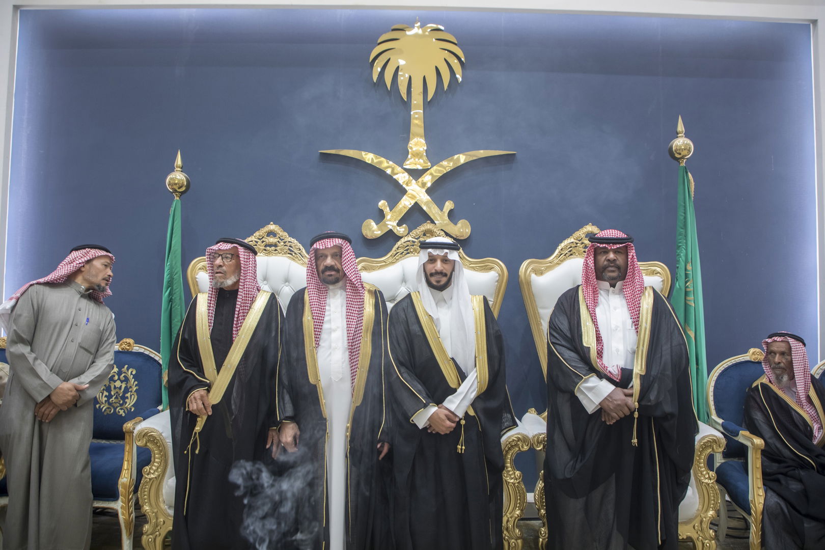 واحييا هذا الزواج غناء الفنانين 1. دحوم الطلاسي                                 2. منصور الدخيل                 3. بن مرضي                4. محمد مبارك