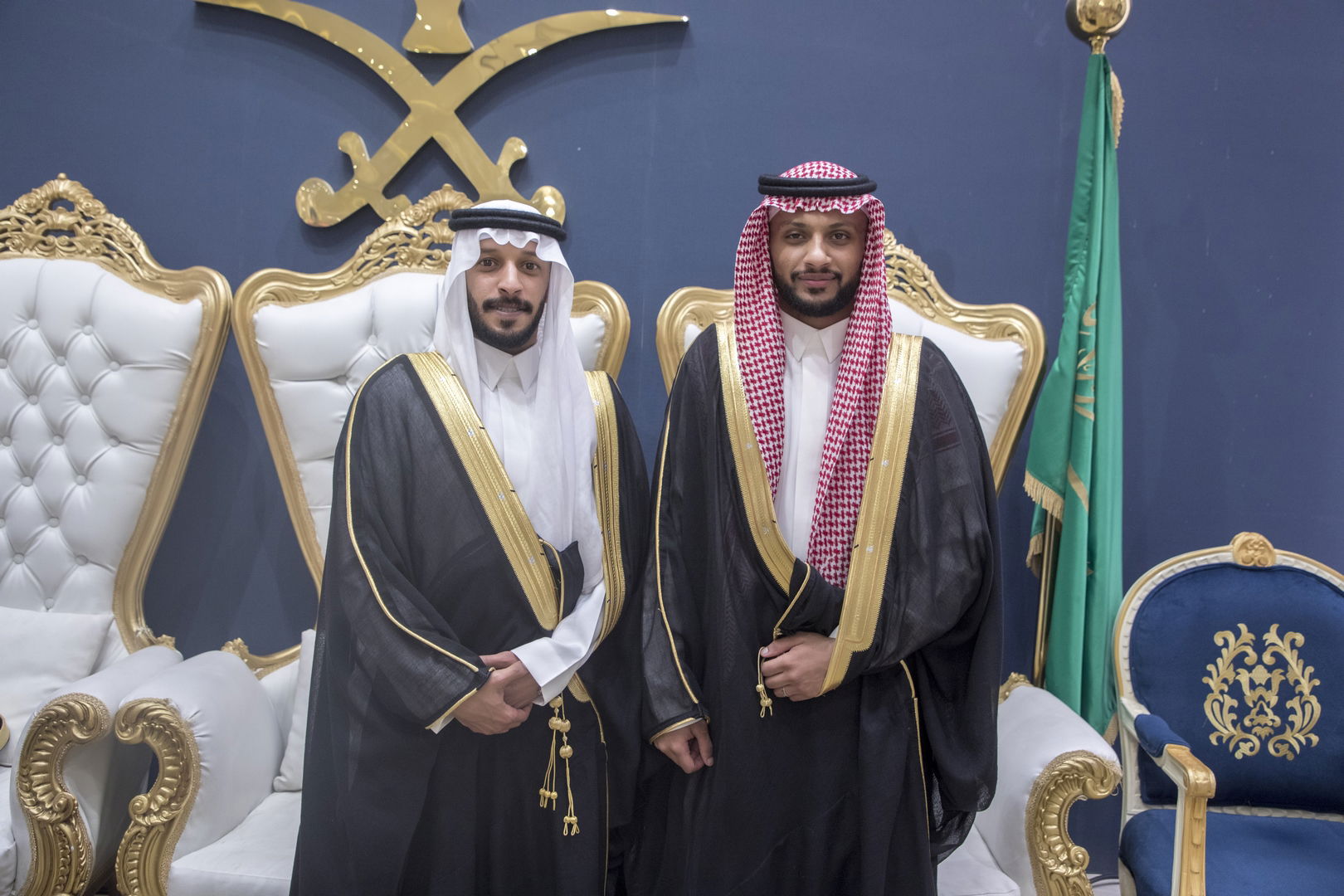 واحييا هذا الزواج غناء الفنانين 1. دحوم الطلاسي                                 2. منصور الدخيل                 3. بن مرضي                4. محمد مبارك