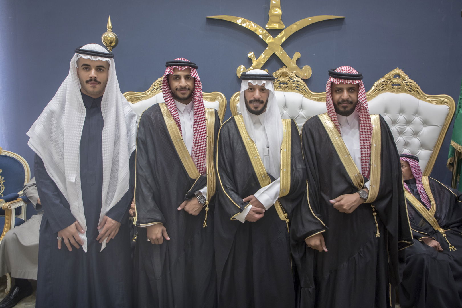 واحييا هذا الزواج غناء الفنانين 1. دحوم الطلاسي                                 2. منصور الدخيل                 3. بن مرضي                4. محمد مبارك