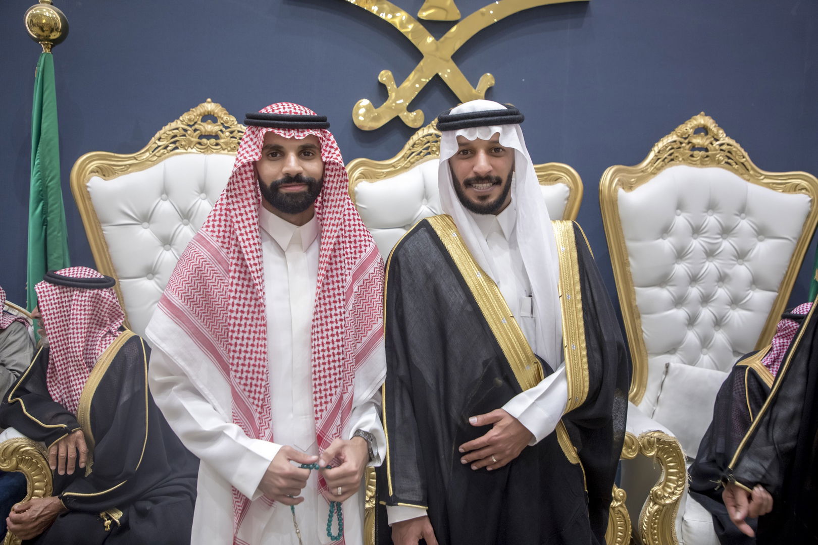 واحييا هذا الزواج غناء الفنانين 1. دحوم الطلاسي                                 2. منصور الدخيل                 3. بن مرضي                4. محمد مبارك