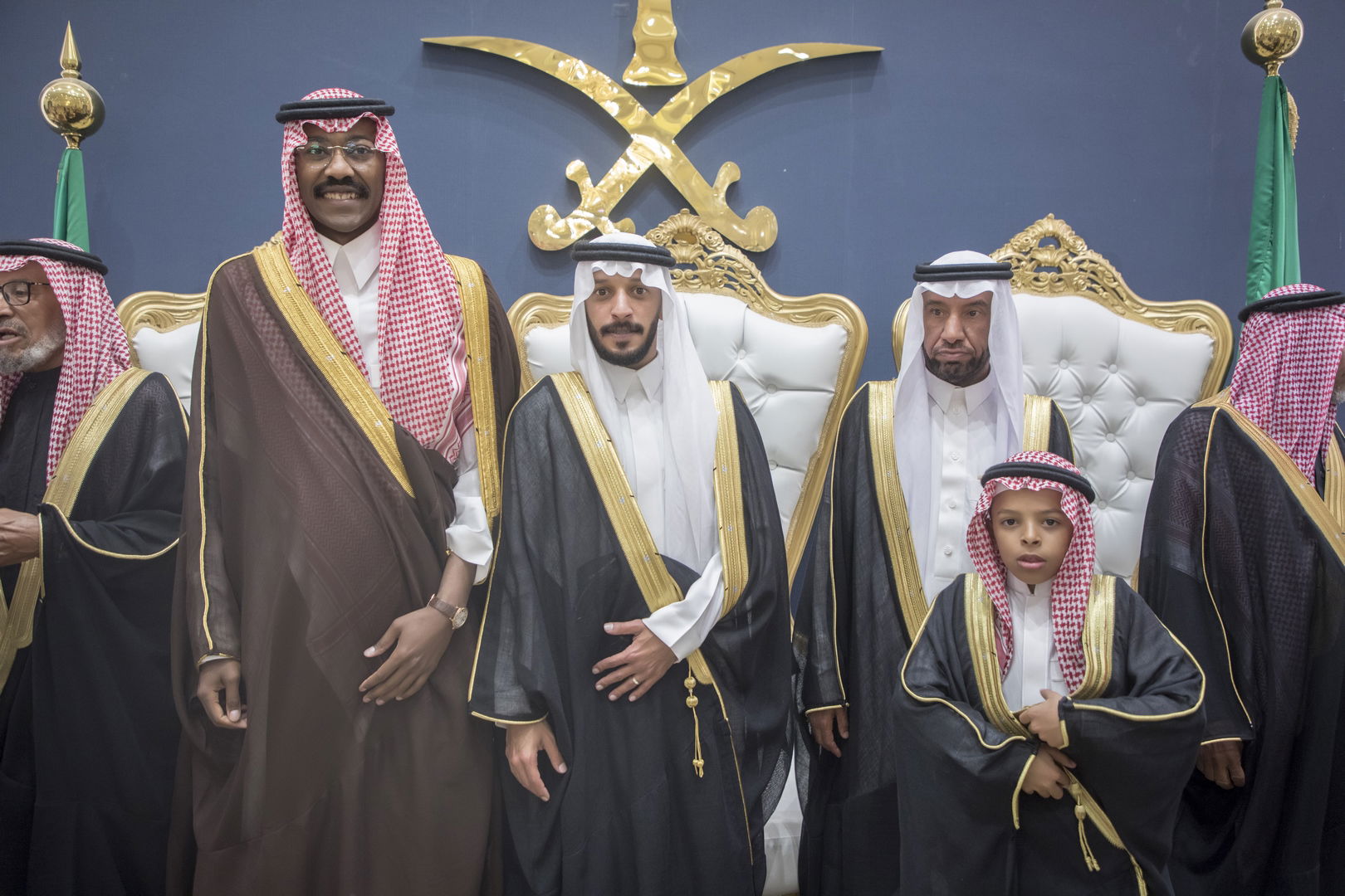 واحييا هذا الزواج غناء الفنانين 1. دحوم الطلاسي                                 2. منصور الدخيل                 3. بن مرضي                4. محمد مبارك