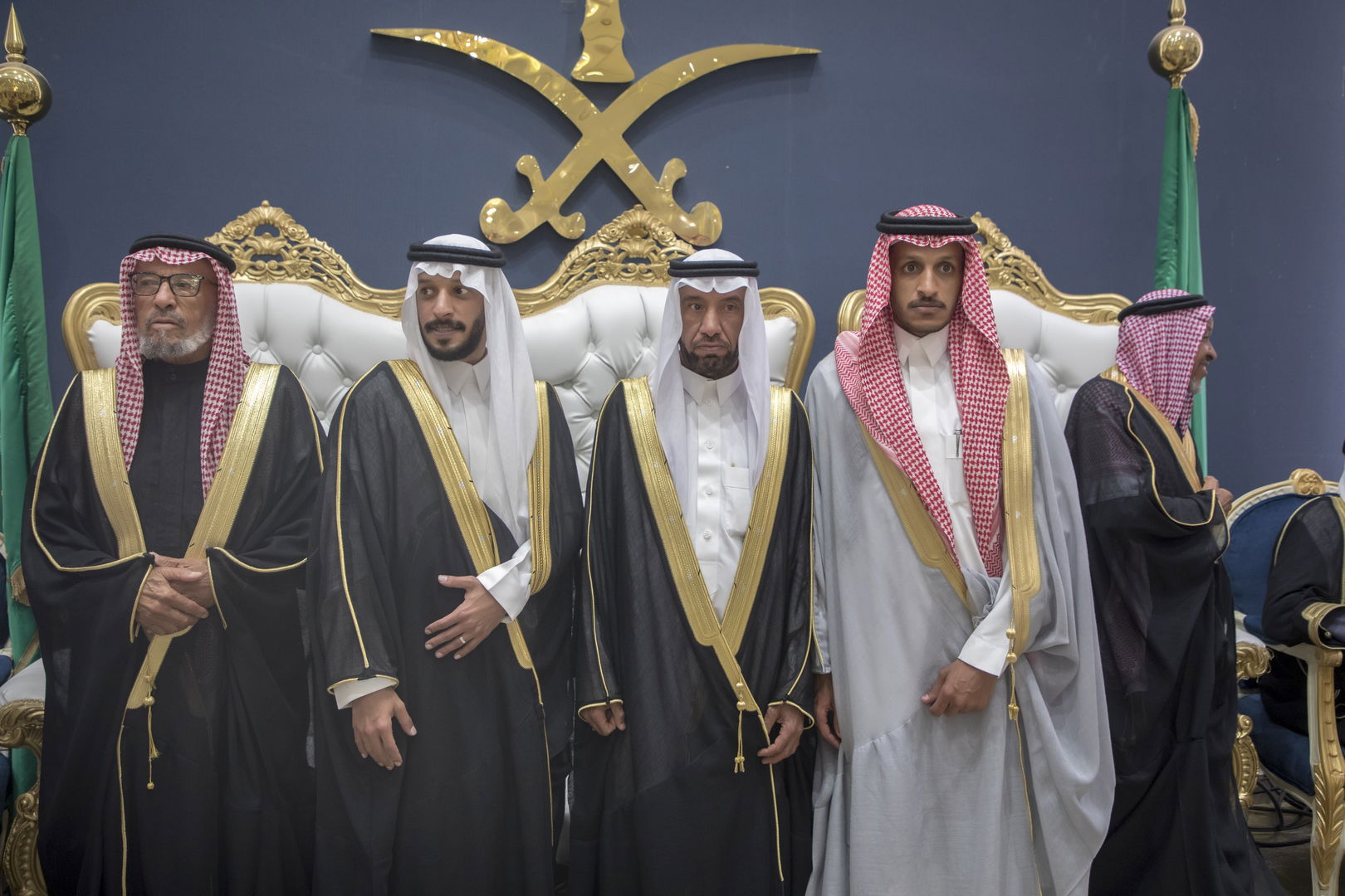 واحييا هذا الزواج غناء الفنانين 1. دحوم الطلاسي                                 2. منصور الدخيل                 3. بن مرضي                4. محمد مبارك