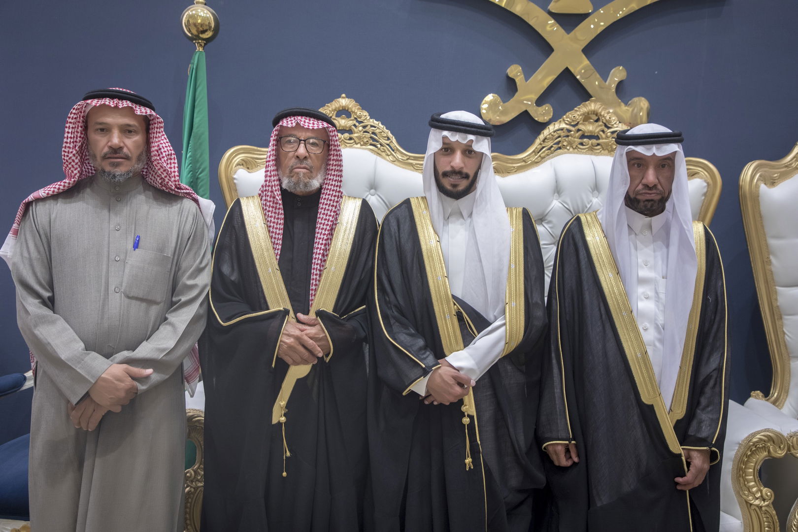 واحييا هذا الزواج غناء الفنانين 1. دحوم الطلاسي                                 2. منصور الدخيل                 3. بن مرضي                4. محمد مبارك