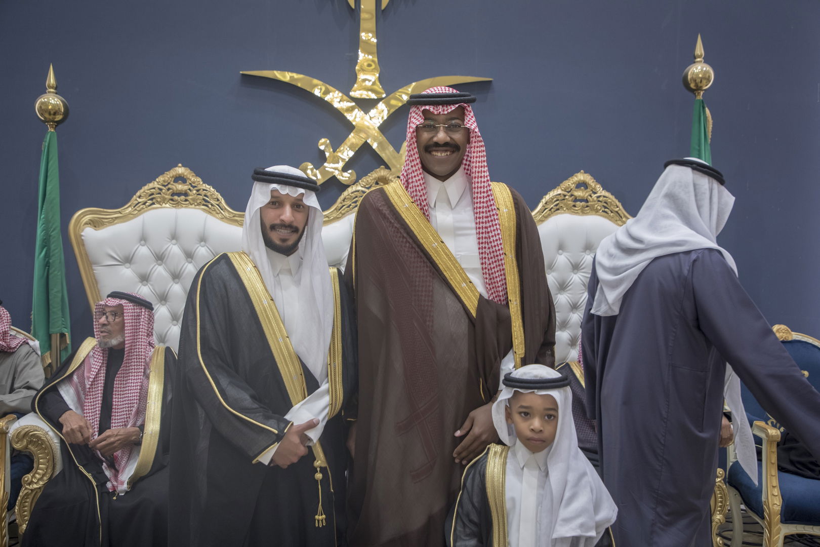 واحييا هذا الزواج غناء الفنانين 1. دحوم الطلاسي                                 2. منصور الدخيل                 3. بن مرضي                4. محمد مبارك