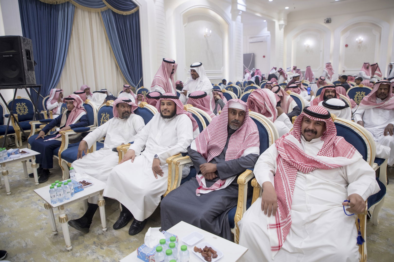 واحييا هذا الزواج غناء الفنانين 1. دحوم الطلاسي                                 2. منصور الدخيل                 3. بن مرضي                4. محمد مبارك