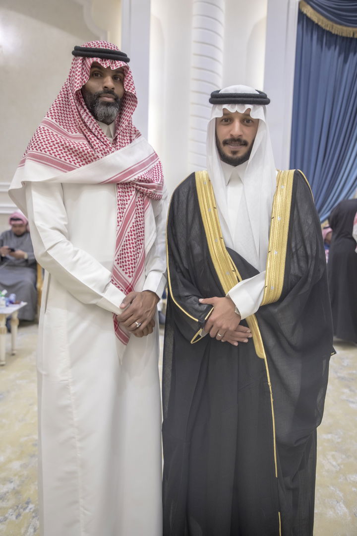 واحييا هذا الزواج غناء الفنانين 1. دحوم الطلاسي                                 2. منصور الدخيل                 3. بن مرضي                4. محمد مبارك