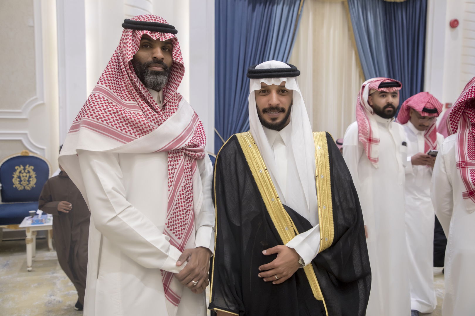 واحييا هذا الزواج غناء الفنانين 1. دحوم الطلاسي                                 2. منصور الدخيل                 3. بن مرضي                4. محمد مبارك