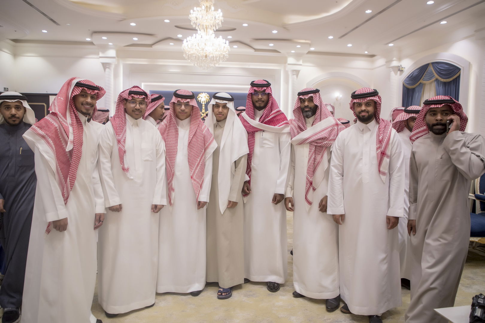 واحييا هذا الزواج غناء الفنانين 1. دحوم الطلاسي                                 2. منصور الدخيل                 3. بن مرضي                4. محمد مبارك