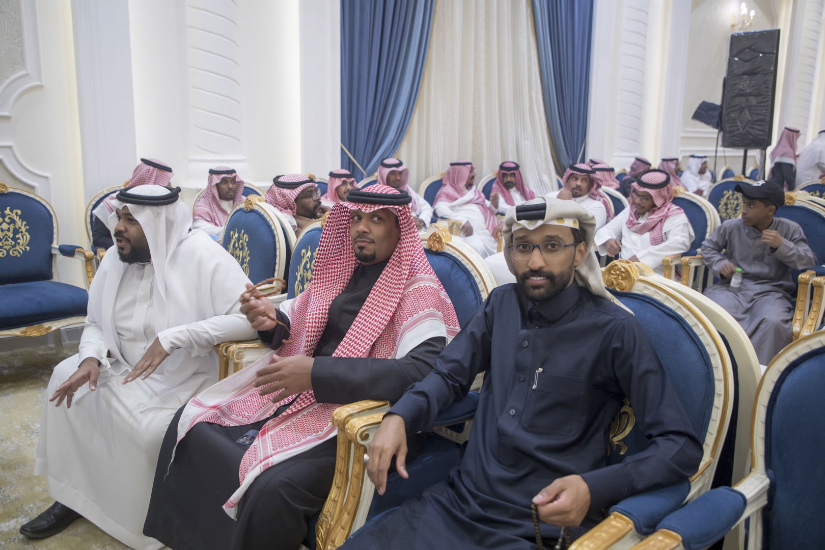 واحييا هذا الزواج غناء الفنانين 1. دحوم الطلاسي                                 2. منصور الدخيل                 3. بن مرضي                4. محمد مبارك