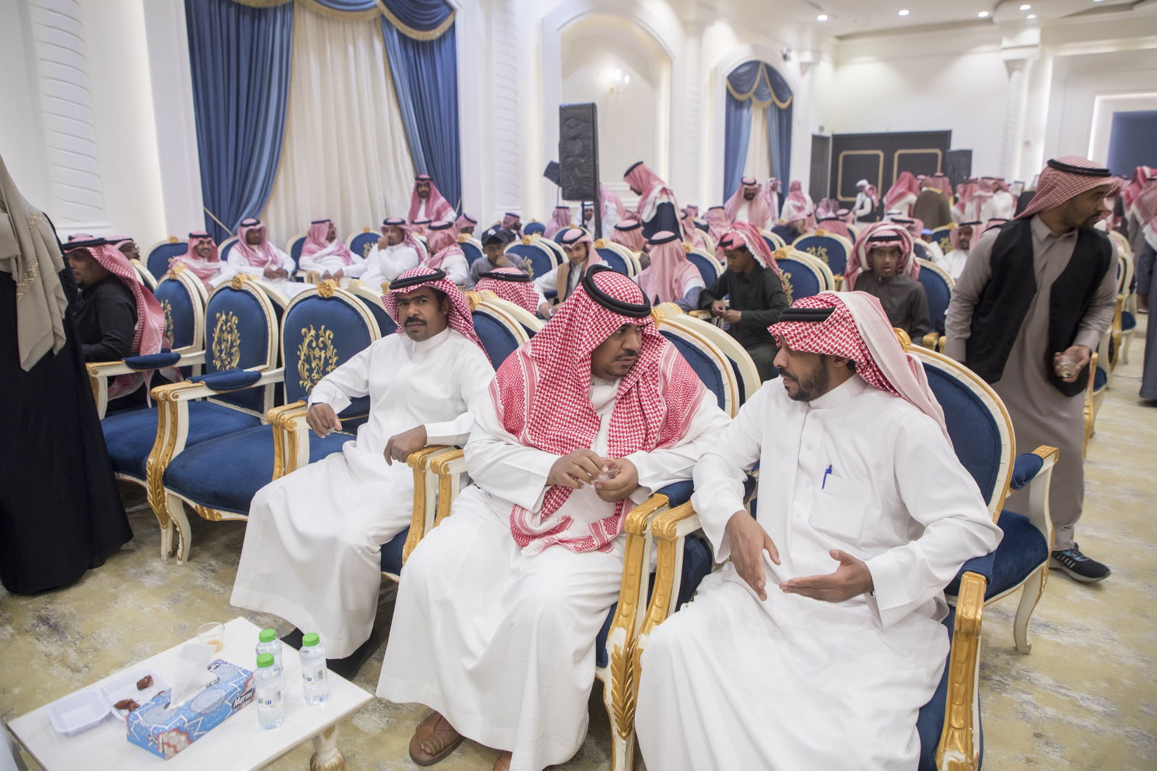 واحييا هذا الزواج غناء الفنانين 1. دحوم الطلاسي                                 2. منصور الدخيل                 3. بن مرضي                4. محمد مبارك