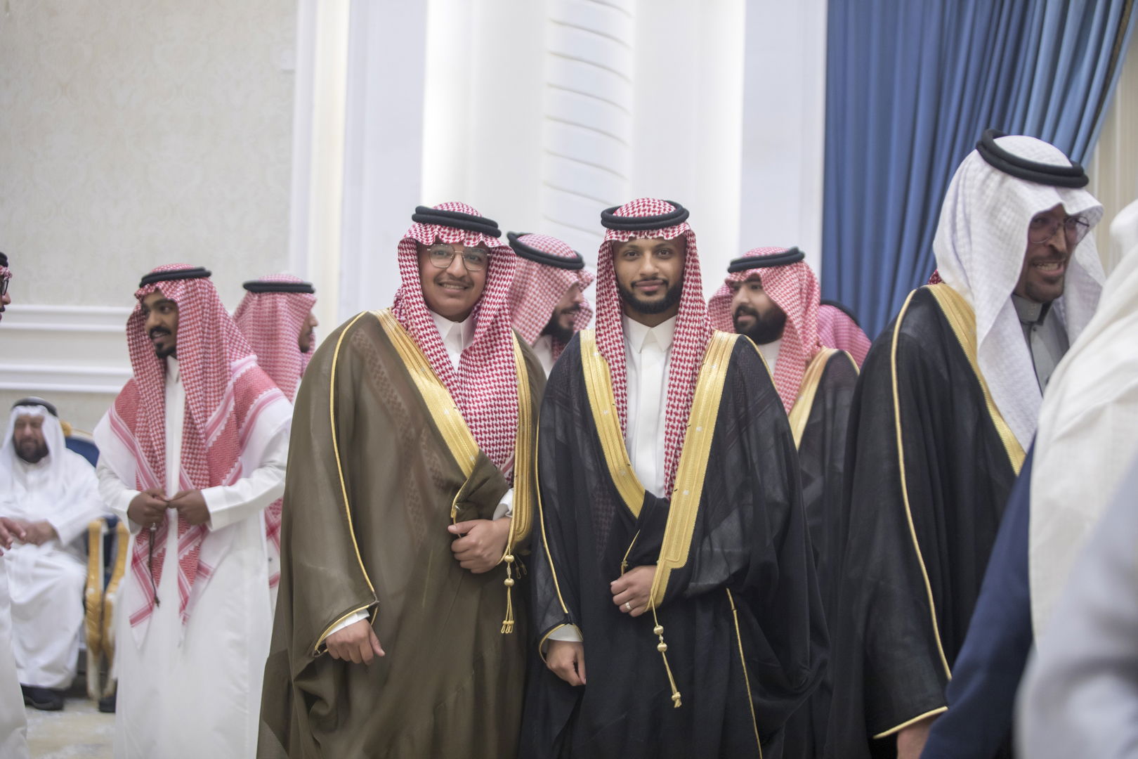 واحييا هذا الزواج غناء الفنانين 1. دحوم الطلاسي                                 2. منصور الدخيل                 3. بن مرضي                4. محمد مبارك