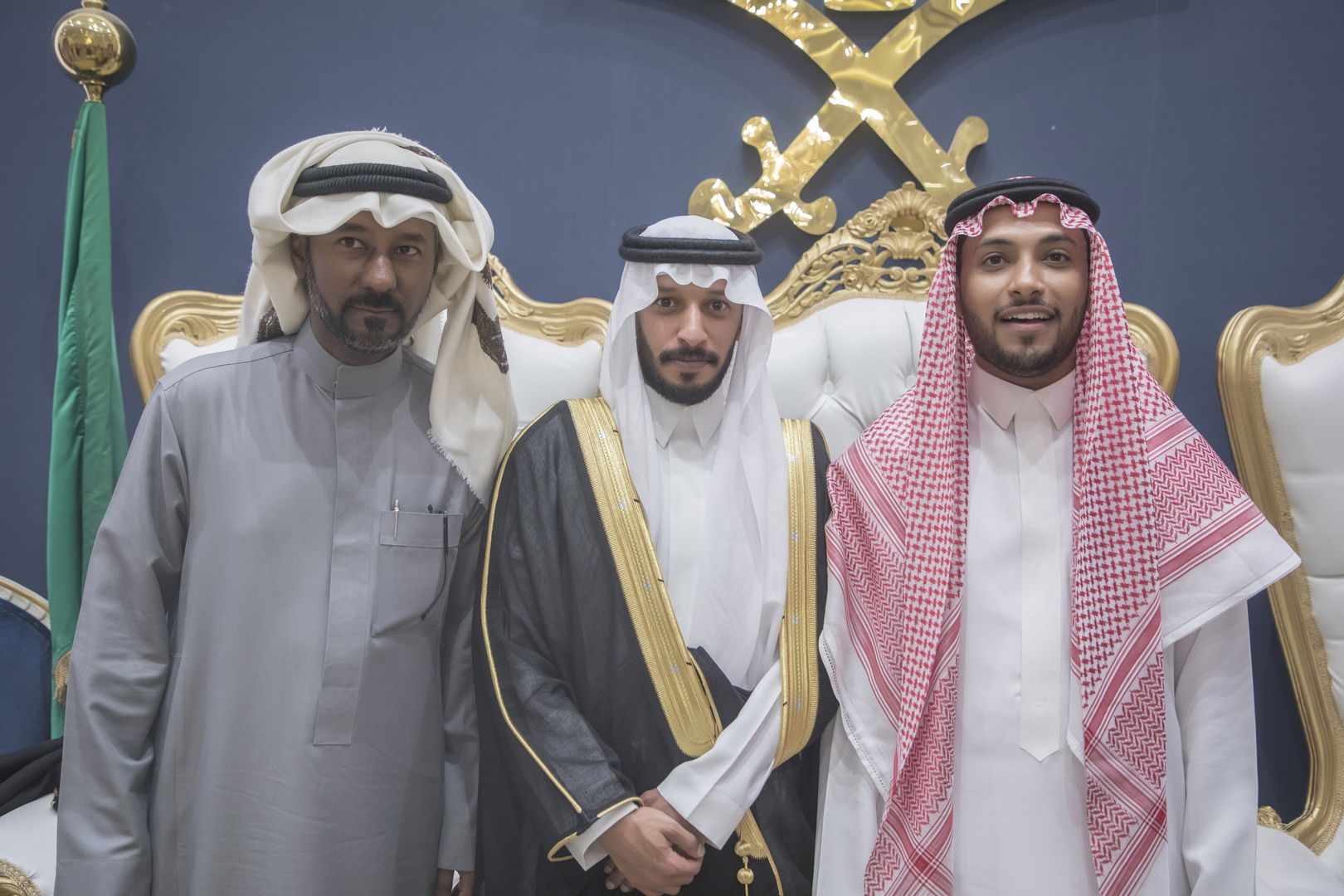 واحييا هذا الزواج غناء الفنانين 1. دحوم الطلاسي                                 2. منصور الدخيل                 3. بن مرضي                4. محمد مبارك