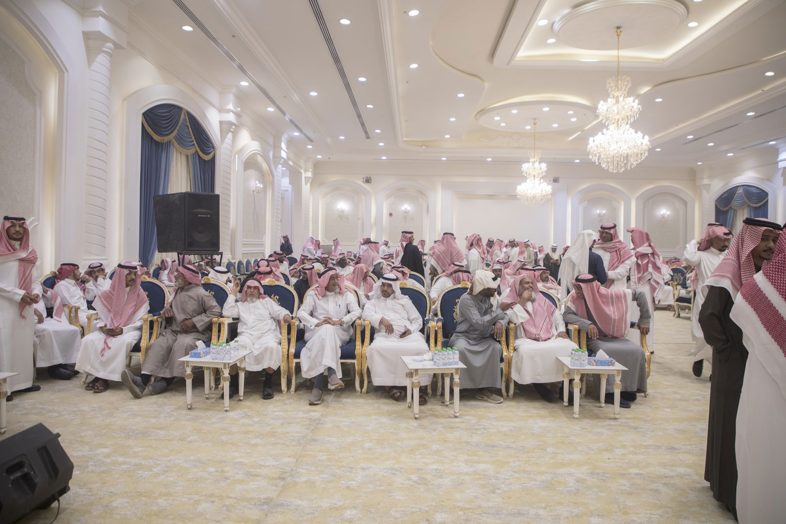 واحييا هذا الزواج غناء الفنانين 1. دحوم الطلاسي                                 2. منصور الدخيل                 3. بن مرضي                4. محمد مبارك