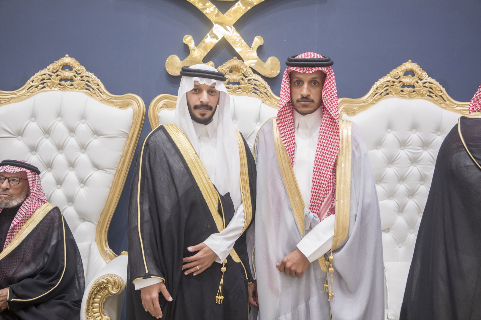 واحييا هذا الزواج غناء الفنانين 1. دحوم الطلاسي                                 2. منصور الدخيل                 3. بن مرضي                4. محمد مبارك