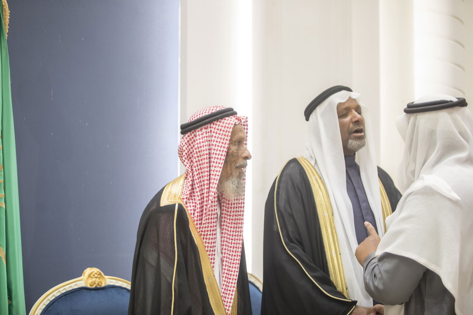 واحييا هذا الزواج غناء الفنانين 1. دحوم الطلاسي                                 2. منصور الدخيل                 3. بن مرضي                4. محمد مبارك