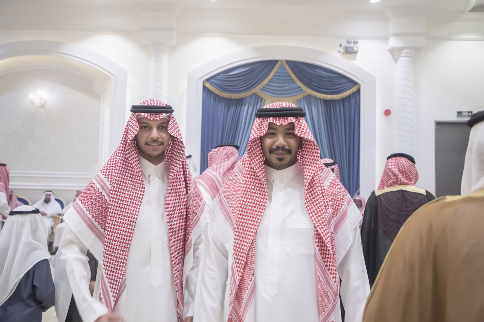 واحييا هذا الزواج غناء الفنانين 1. دحوم الطلاسي                                 2. منصور الدخيل                 3. بن مرضي                4. محمد مبارك