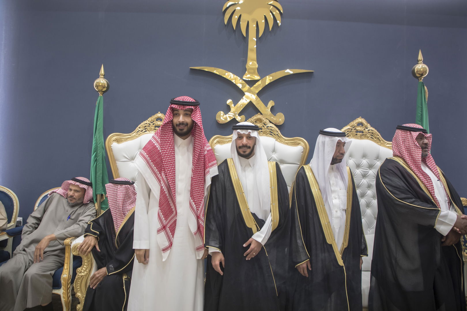 واحييا هذا الزواج غناء الفنانين 1. دحوم الطلاسي                                 2. منصور الدخيل                 3. بن مرضي                4. محمد مبارك