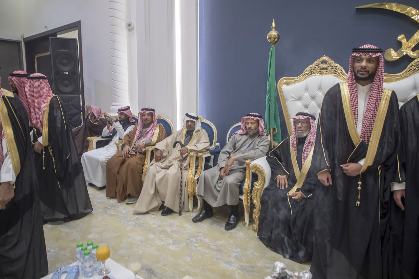 واحييا هذا الزواج غناء الفنانين 1. دحوم الطلاسي                                 2. منصور الدخيل                 3. بن مرضي                4. محمد مبارك