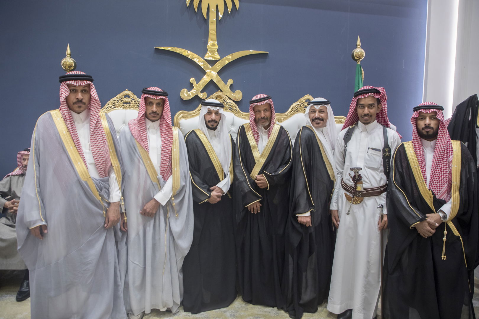 واحييا هذا الزواج غناء الفنانين 1. دحوم الطلاسي                                 2. منصور الدخيل                 3. بن مرضي                4. محمد مبارك