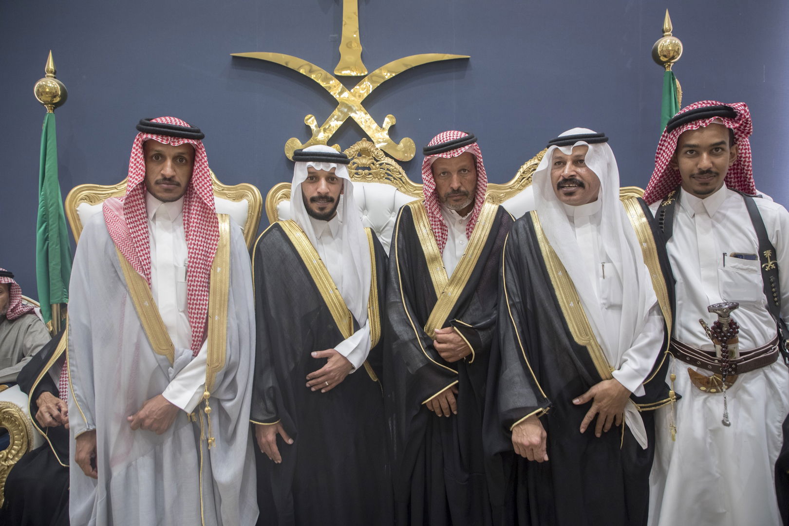 واحييا هذا الزواج غناء الفنانين 1. دحوم الطلاسي                                 2. منصور الدخيل                 3. بن مرضي                4. محمد مبارك