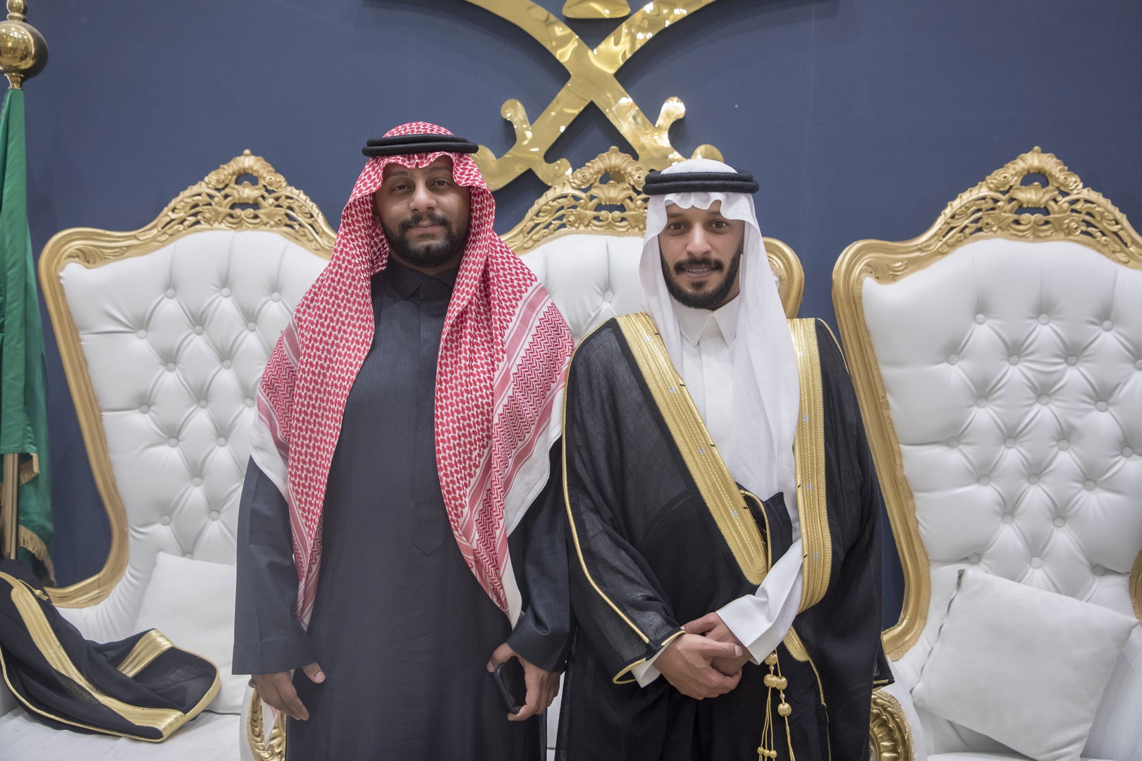 واحييا هذا الزواج غناء الفنانين 1. دحوم الطلاسي                                 2. منصور الدخيل                 3. بن مرضي                4. محمد مبارك