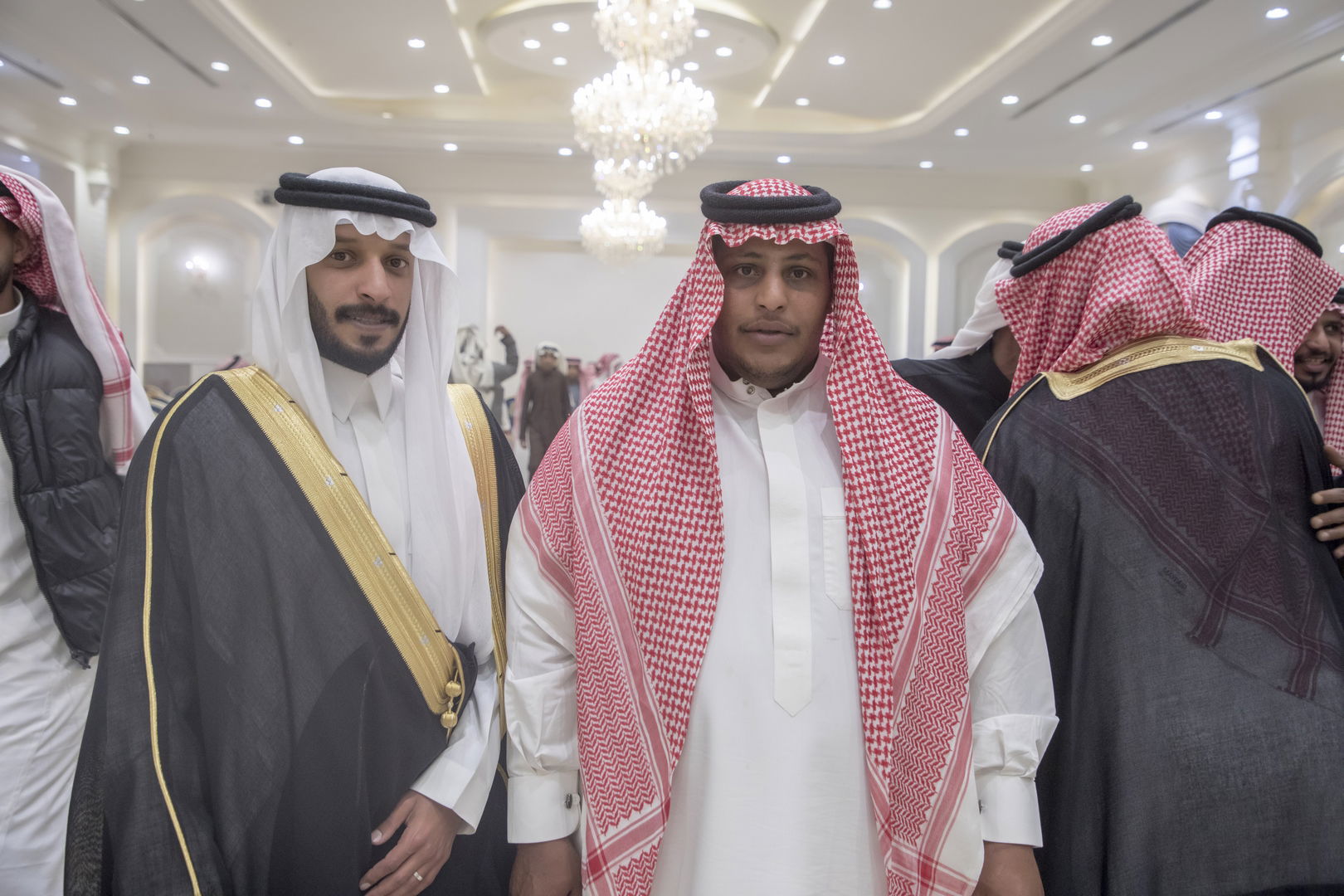 واحييا هذا الزواج غناء الفنانين 1. دحوم الطلاسي                                 2. منصور الدخيل                 3. بن مرضي                4. محمد مبارك