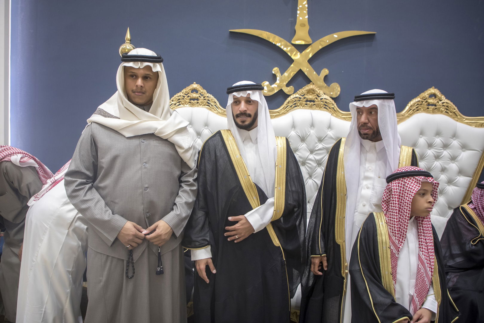 واحييا هذا الزواج غناء الفنانين 1. دحوم الطلاسي                                 2. منصور الدخيل                 3. بن مرضي                4. محمد مبارك