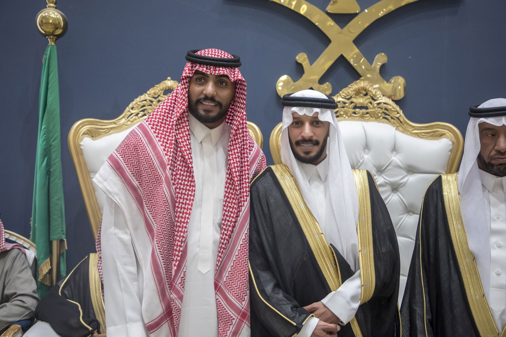 واحييا هذا الزواج غناء الفنانين 1. دحوم الطلاسي                                 2. منصور الدخيل                 3. بن مرضي                4. محمد مبارك