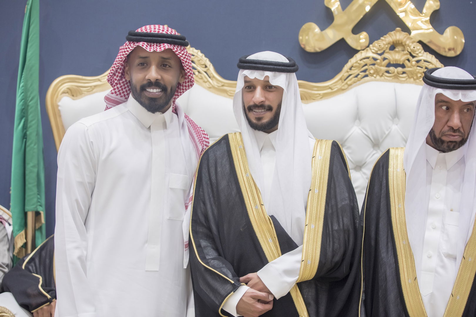 واحييا هذا الزواج غناء الفنانين 1. دحوم الطلاسي                                 2. منصور الدخيل                 3. بن مرضي                4. محمد مبارك