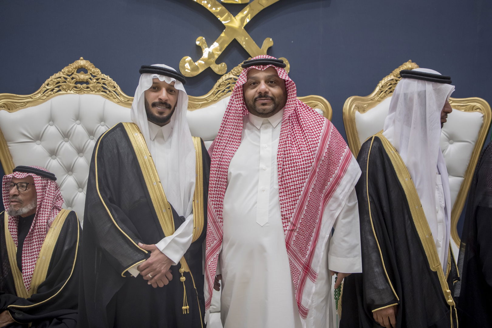 واحييا هذا الزواج غناء الفنانين 1. دحوم الطلاسي                                 2. منصور الدخيل                 3. بن مرضي                4. محمد مبارك