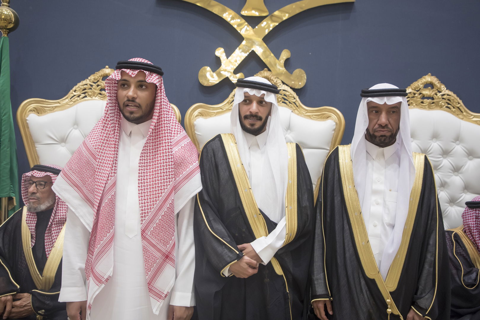 واحييا هذا الزواج غناء الفنانين 1. دحوم الطلاسي                                 2. منصور الدخيل                 3. بن مرضي                4. محمد مبارك