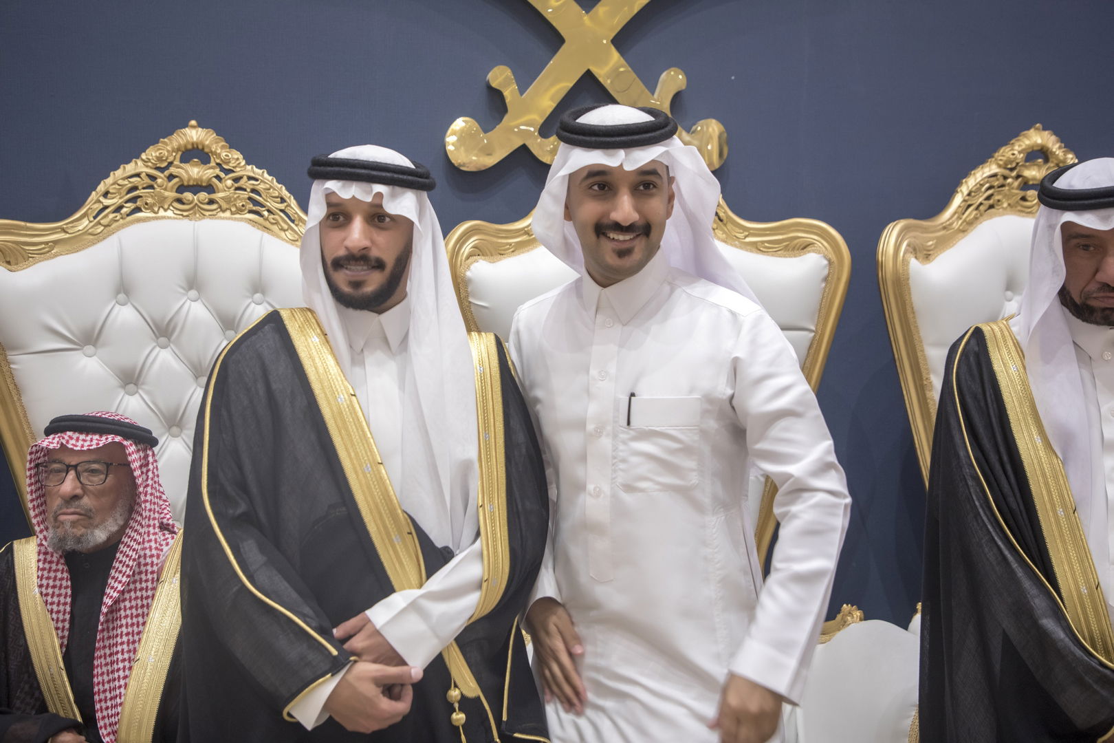 واحييا هذا الزواج غناء الفنانين 1. دحوم الطلاسي                                 2. منصور الدخيل                 3. بن مرضي                4. محمد مبارك