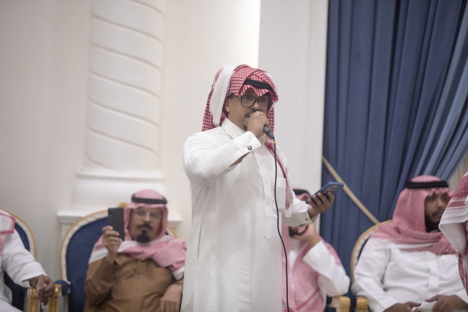 واحييا هذا الزواج غناء الفنانين 1. دحوم الطلاسي                                 2. منصور الدخيل                 3. بن مرضي                4. محمد مبارك