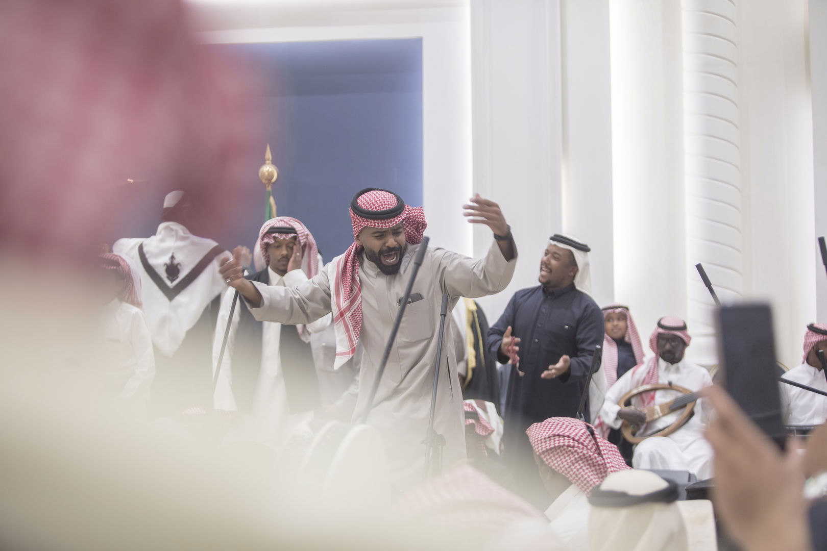 واحييا هذا الزواج غناء الفنانين 1. دحوم الطلاسي                                 2. منصور الدخيل                 3. بن مرضي                4. محمد مبارك