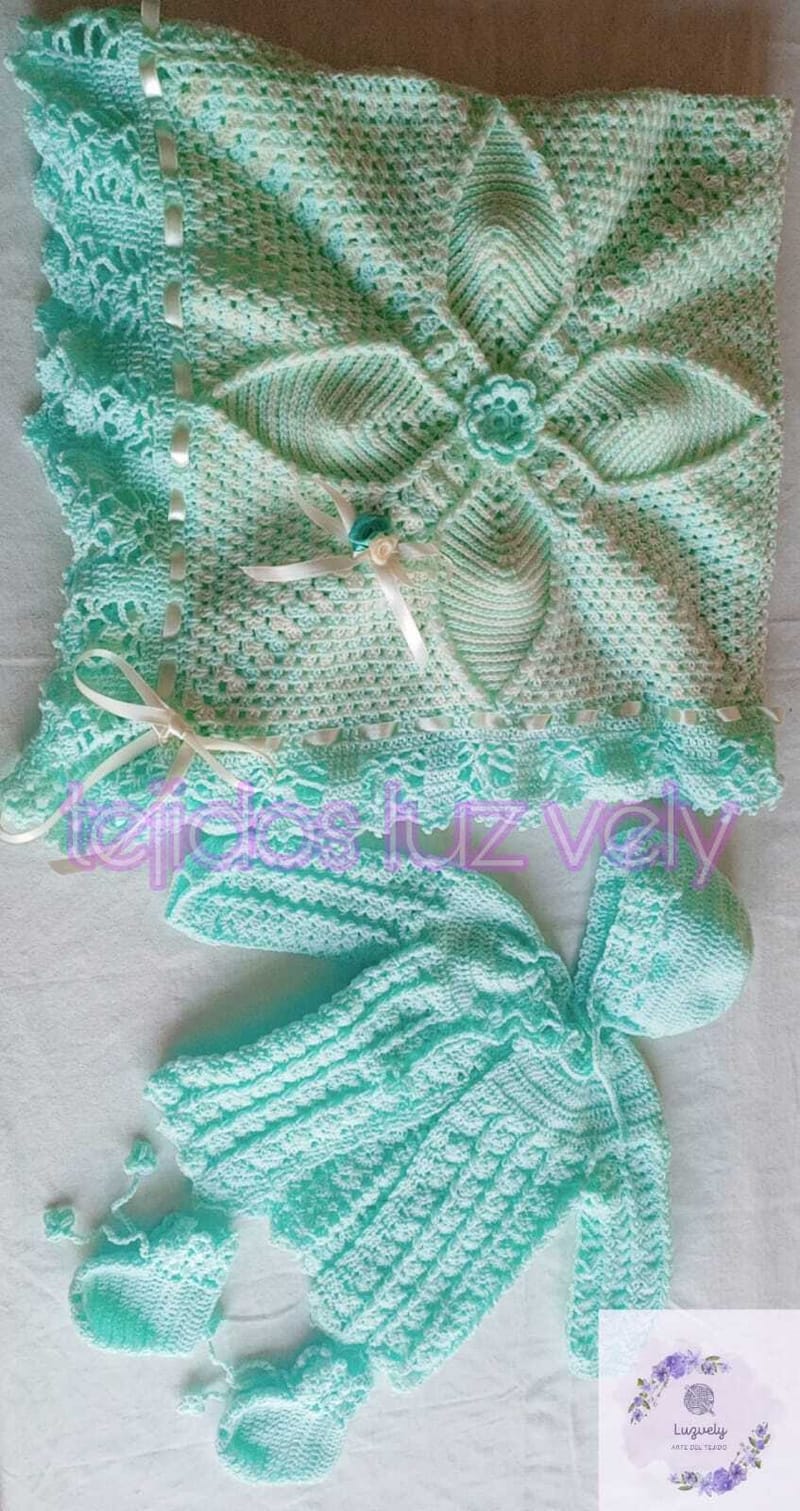CONJUNTO DE BEBE (MANTA,CHOMPA,POLCO Y LUCHO)