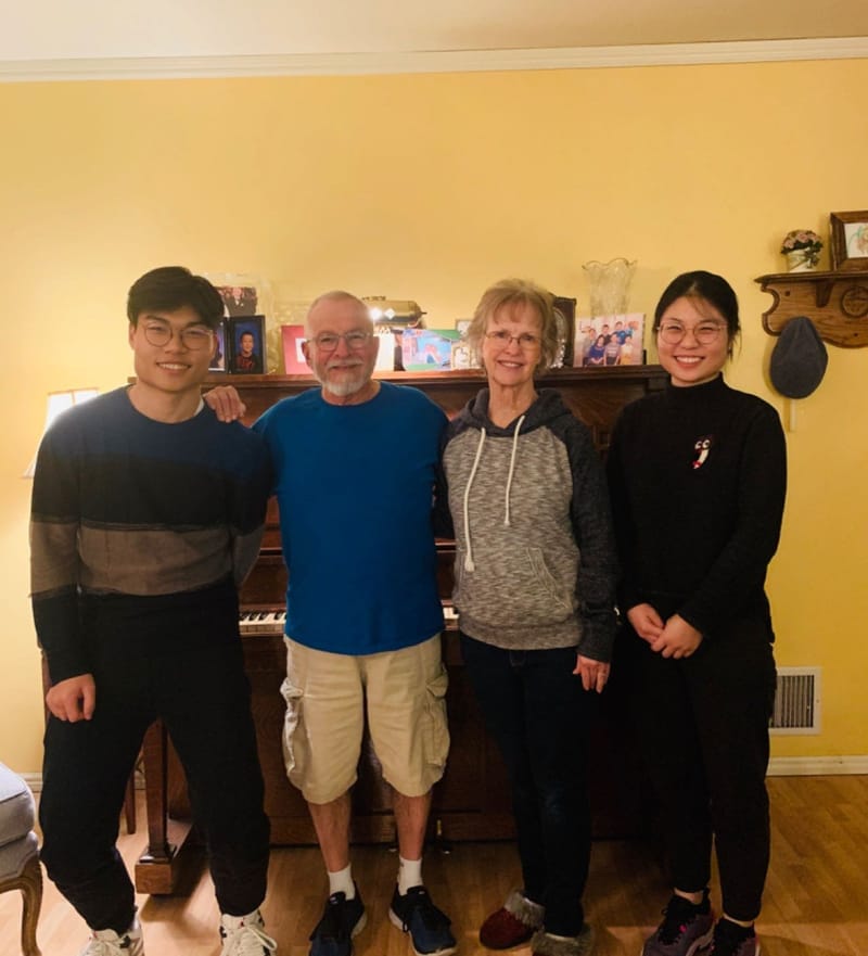 寄宿家庭，监护人及住宿