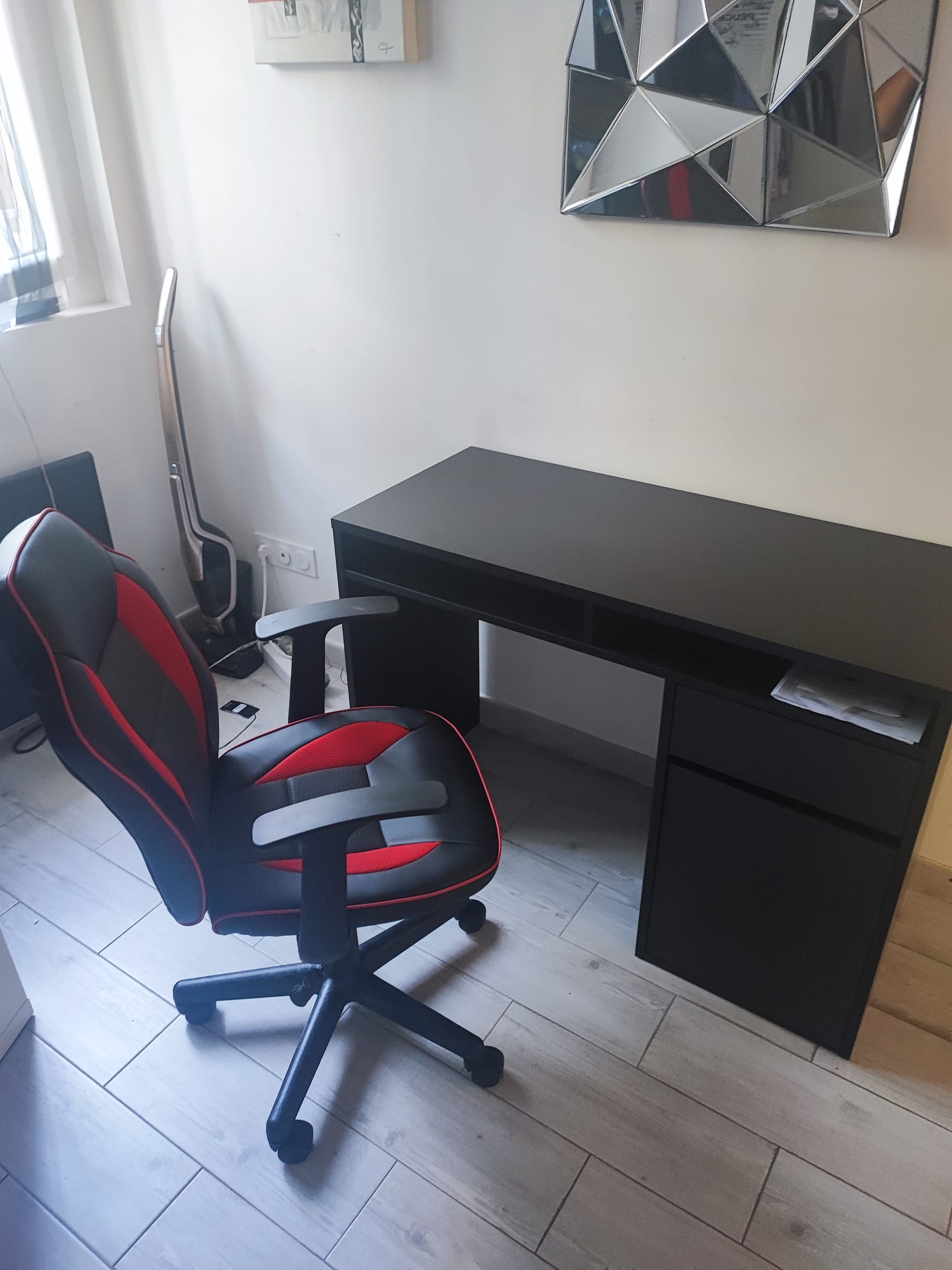 Montage de meuble & agencement d'un bureau gamer BUT