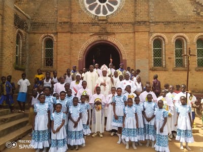 Le pèlerinage missionnaire de Monseigneur José-Bernard Likolo à la croisière de 2023 et 2024 : une grande joie pour les fidèles du diocèse de Molegbe (RDC)