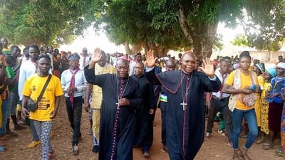 Le ‘’voyage-chemin de croix’’ du Cardinal NZAPALAINGA dans le diocèse d’Alindao