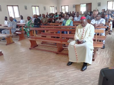 De la recollection à la messe chrismale : cheminement spirituel du prêtre de Bangui pour le triduum pascal