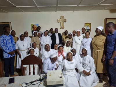 La clôture de l'assemblée générale  des Sœurs de l'Enfant Jésus Providence de Rouen (Sœurs de Nicolas Barré)