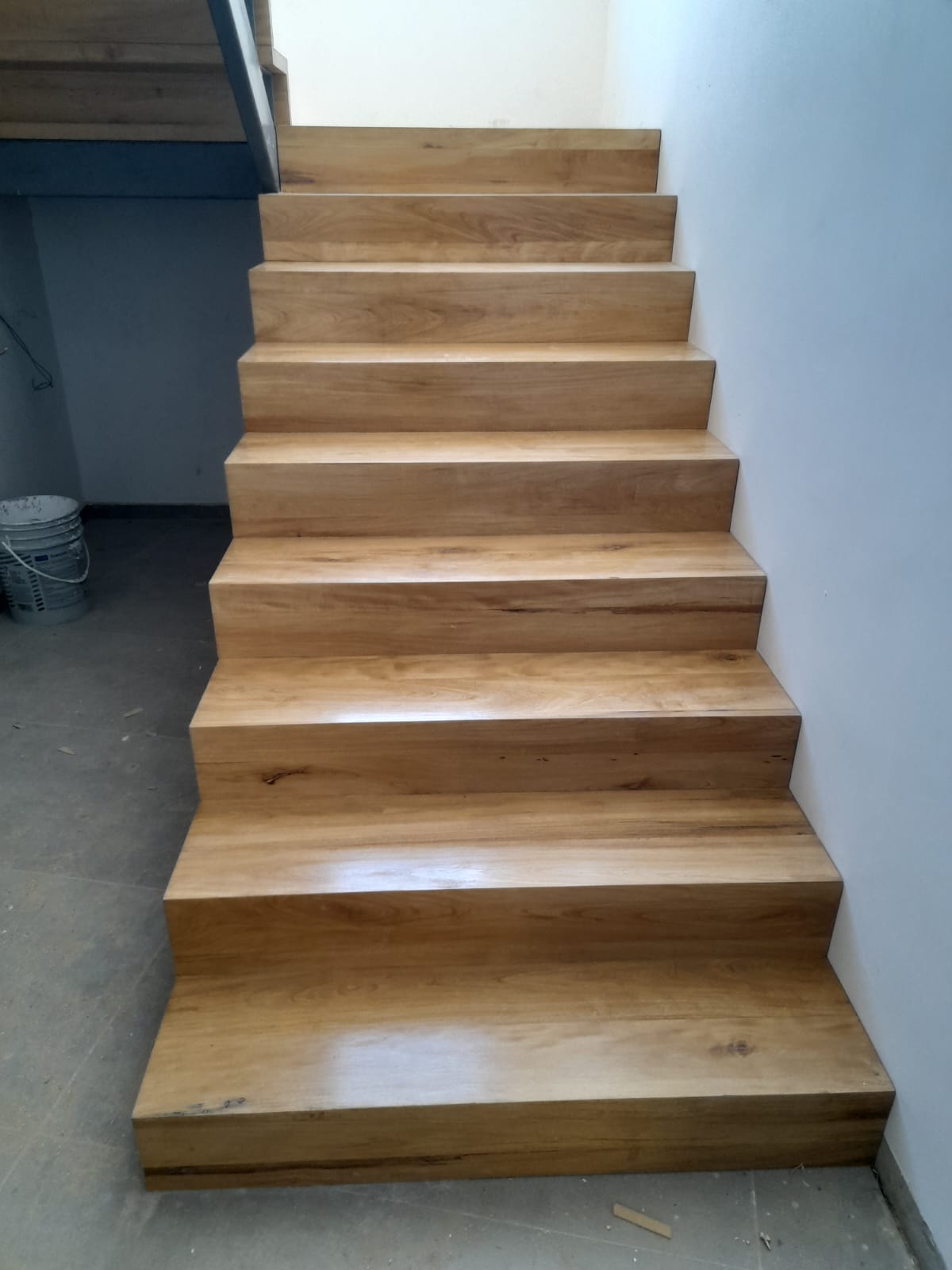 ESCALERA EN GUATAMBU