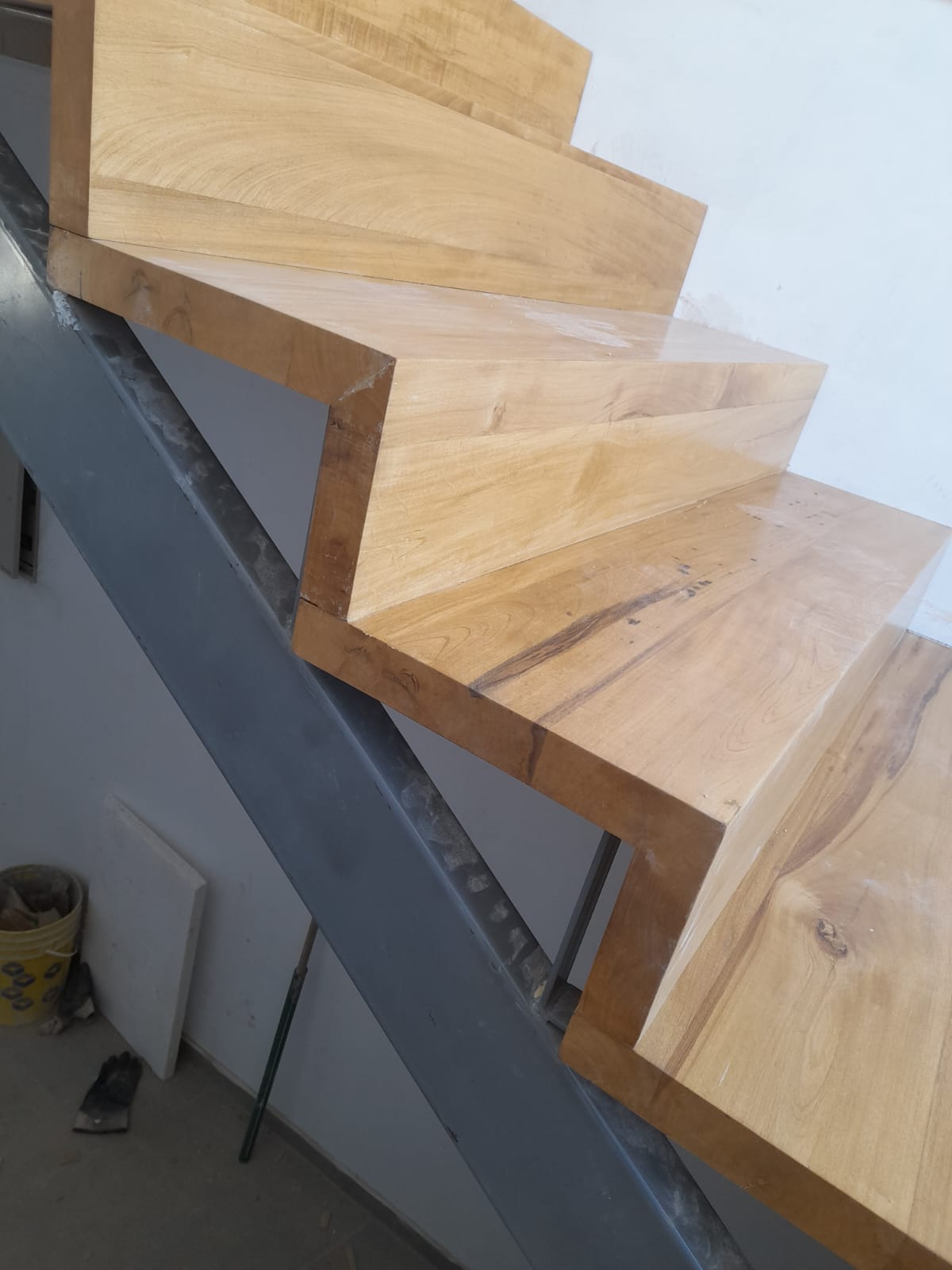 ESCALERA EN GUATAMBU