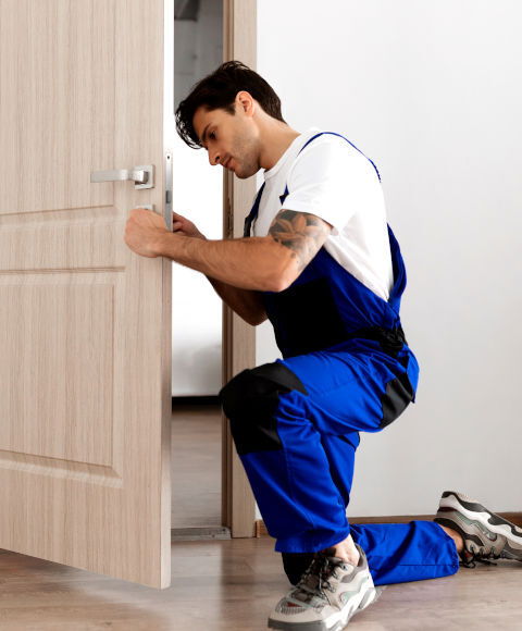 פריצה והחלפה צילינדר בדלתות פנים ובמחסנים