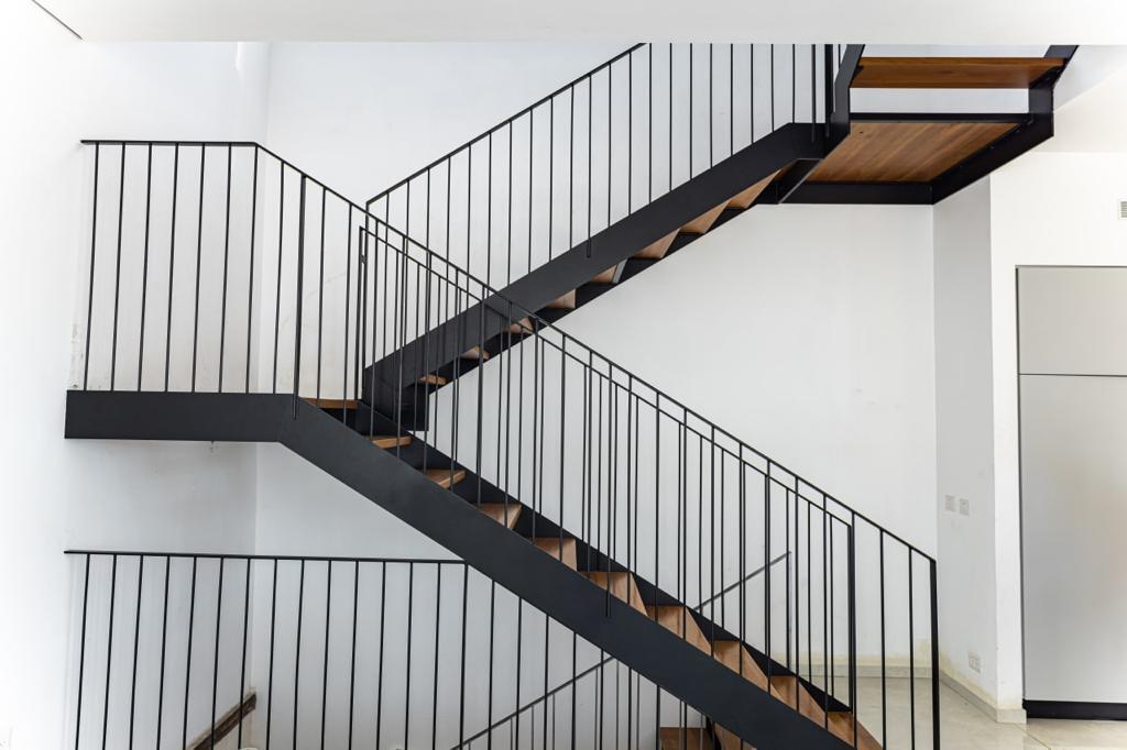 מדרגות מתכת בהתאמה אישית