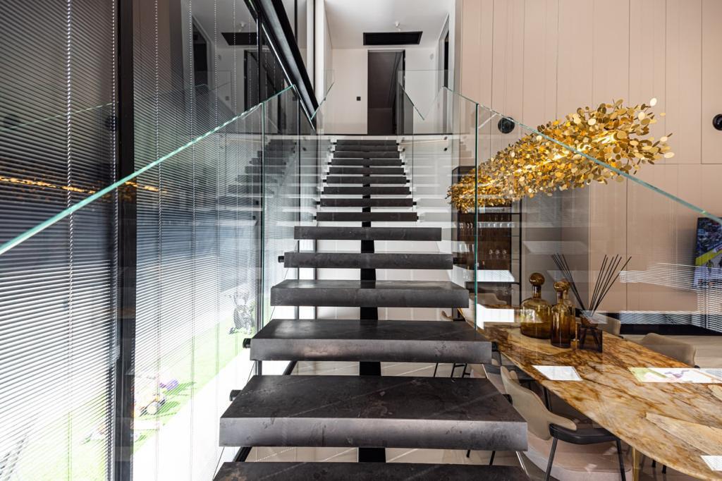 מדרגות מתכת בהתאמה אישית