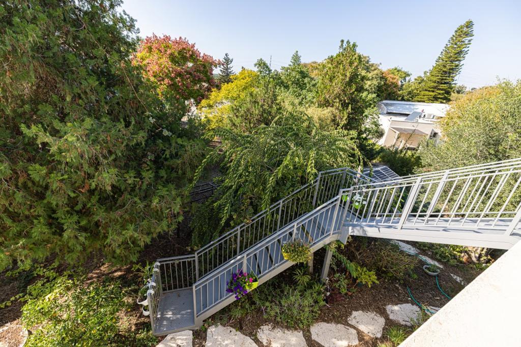 מדרגות מתכת בהתאמה אישית