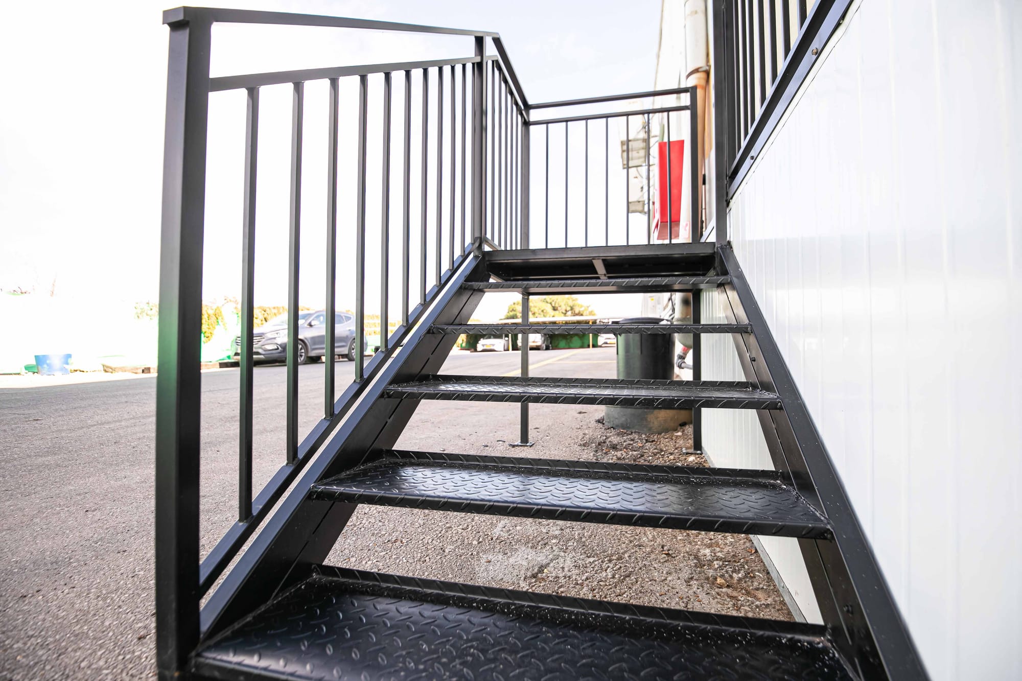 מדרגות מתכת בהתאמה אישית